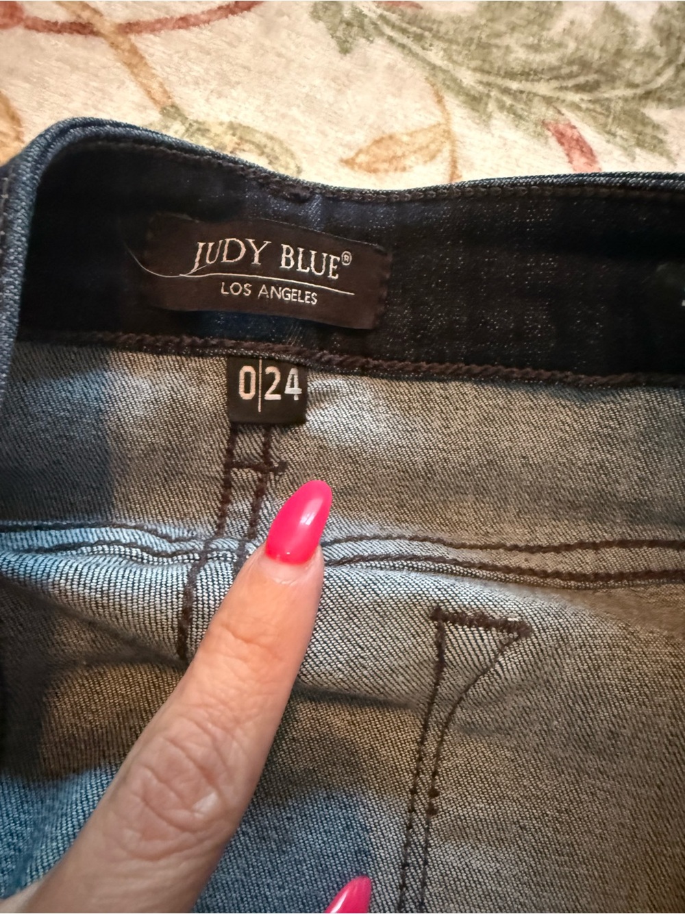 Judy Blue Viral
Skinny Jeans Dark Wash Stretch
High Rise Button Fly O - Picture 6 of 9